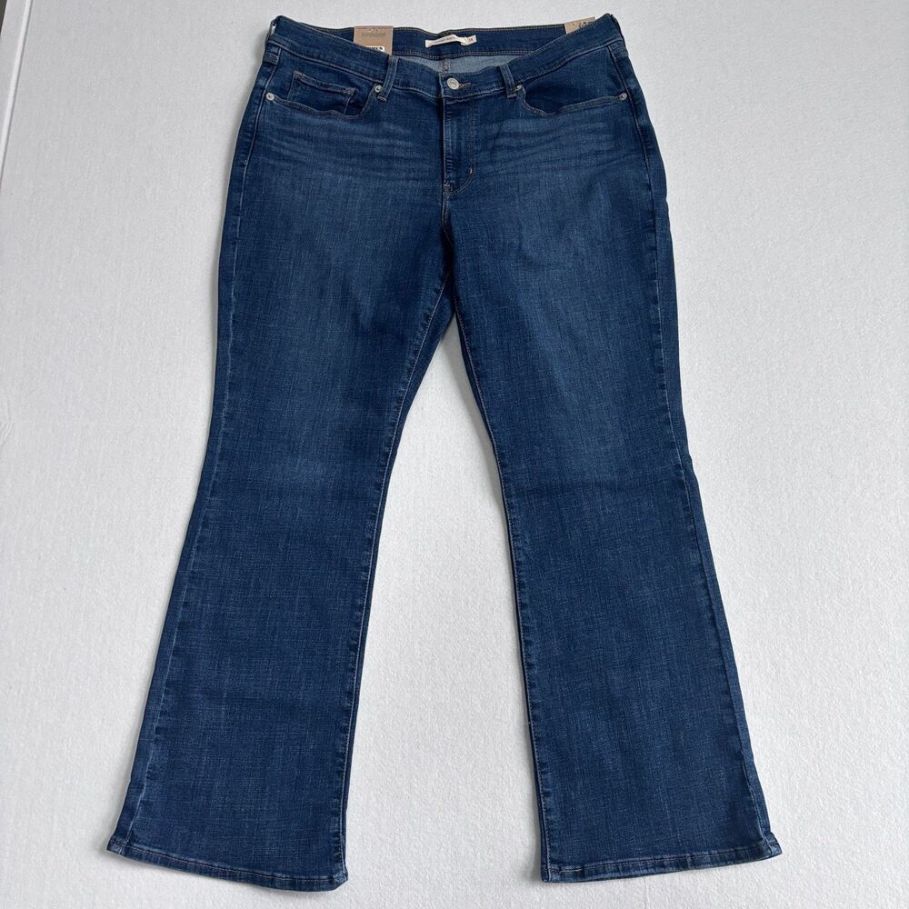 Levi's Classic Bootcut Jeans Women's 32 / 14 Short Medium Wash Mid Rise NWT